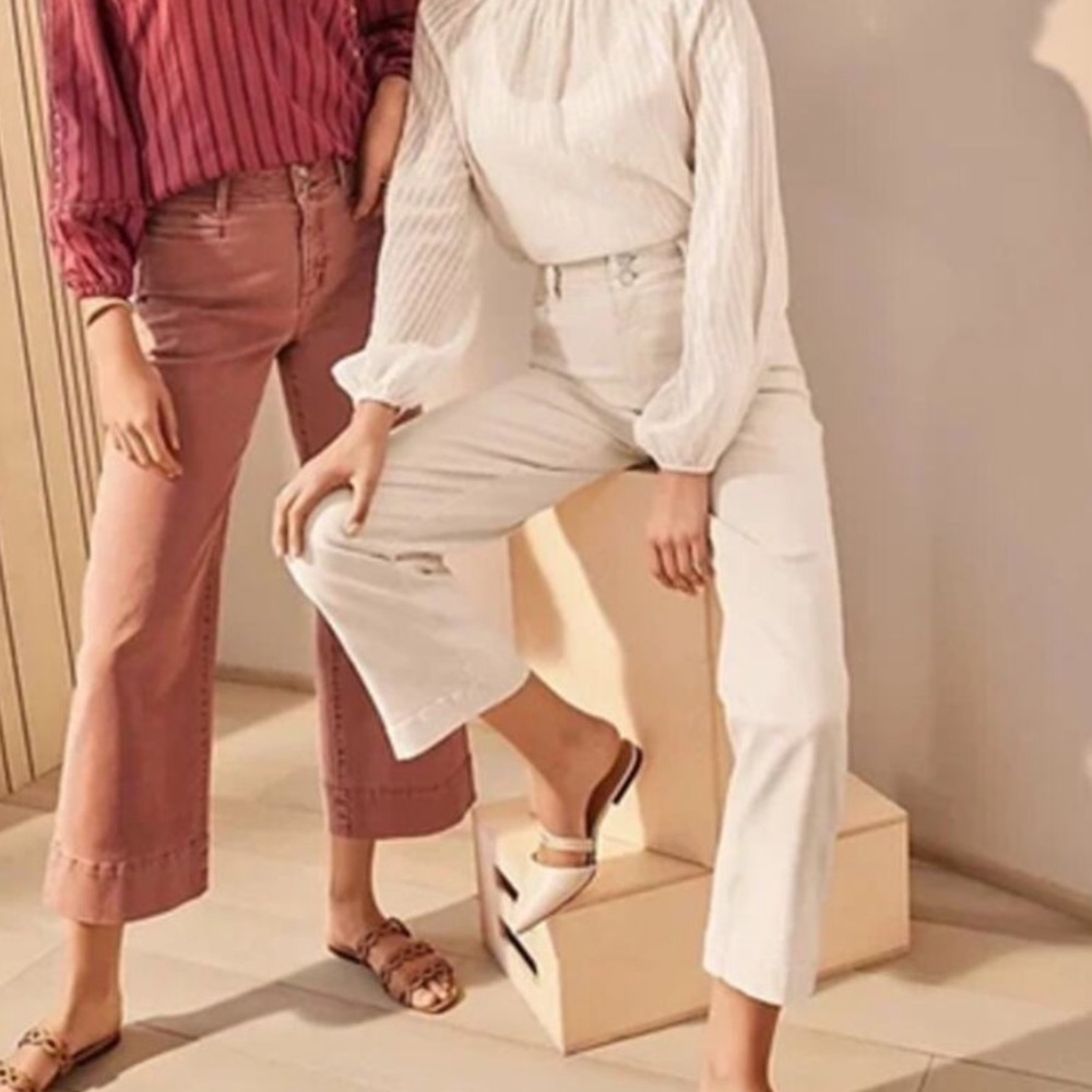 Ann Taylor • The Easy Straight White Ankle Cut High Waist Pants